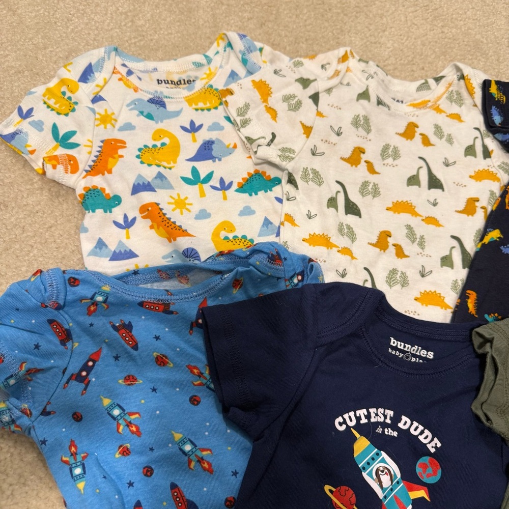 Bundles Baby Place - Bundle of 6 Boys Onesies - 9-12 months - Picture 2 of 6